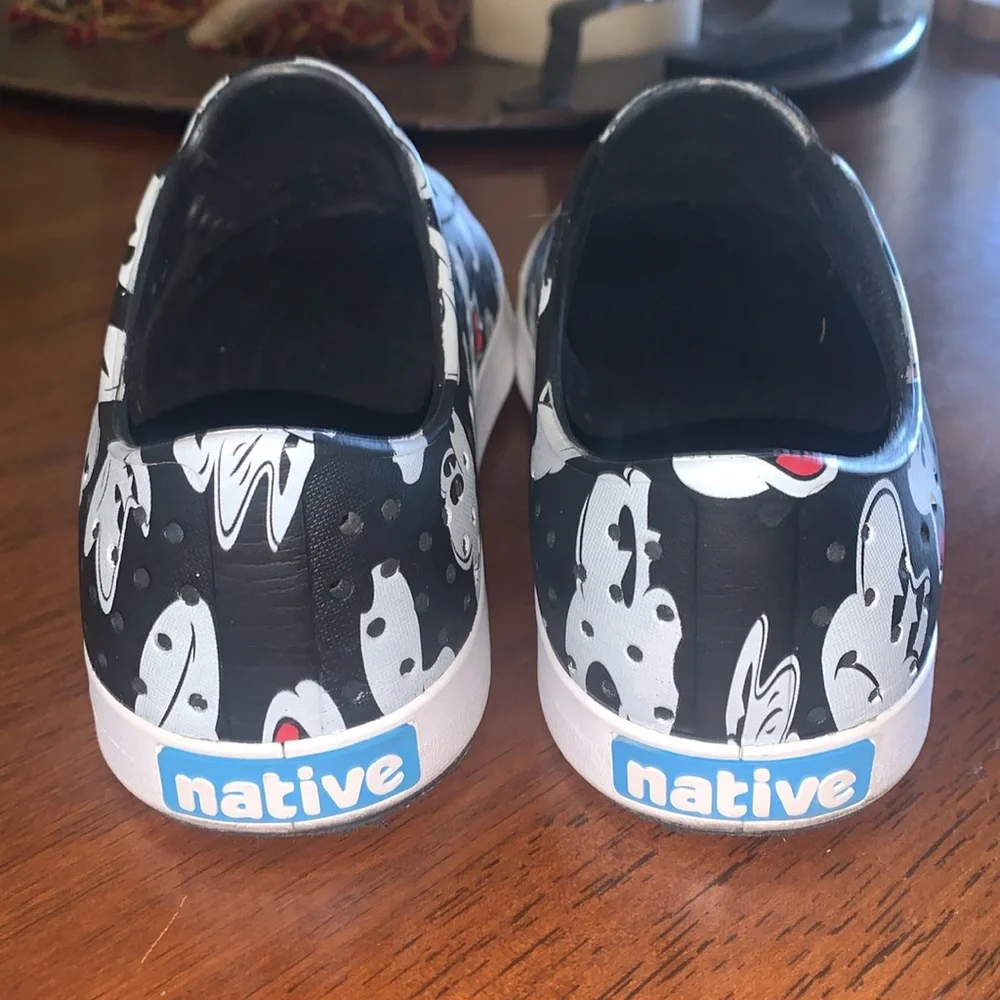 NATIVE DISNEY BLACK MICKEY UNISEX SHOES WOMENS 7 MENS 5